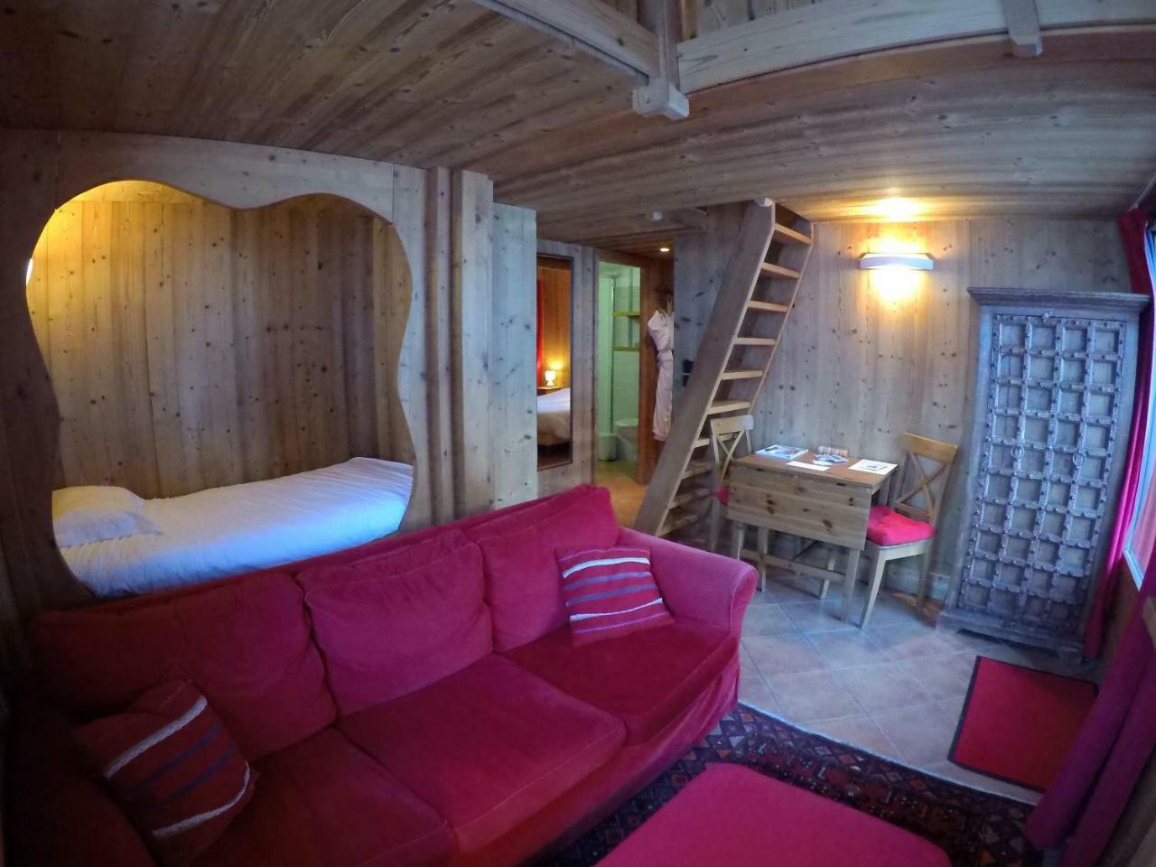 L'Isatis Chalet Hotel Сен-Мартен-де-Бельвиль Экстерьер фото